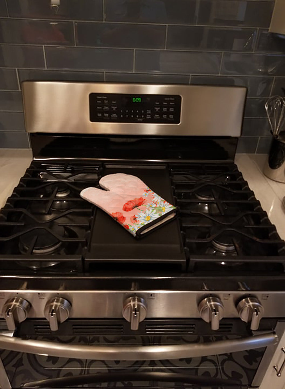 Poppies and Chamomiles Oven Mitt BB7448OVMT
