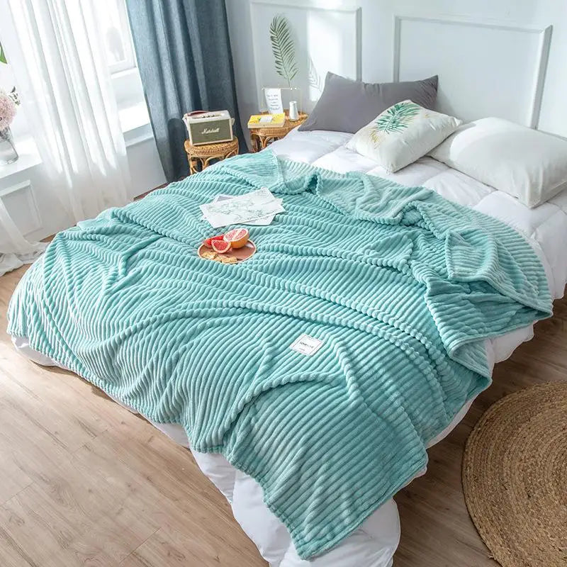 DecorBites™ Cozy Hug Blanket - Soft Sweatshirt Throw for Sofa & Bed