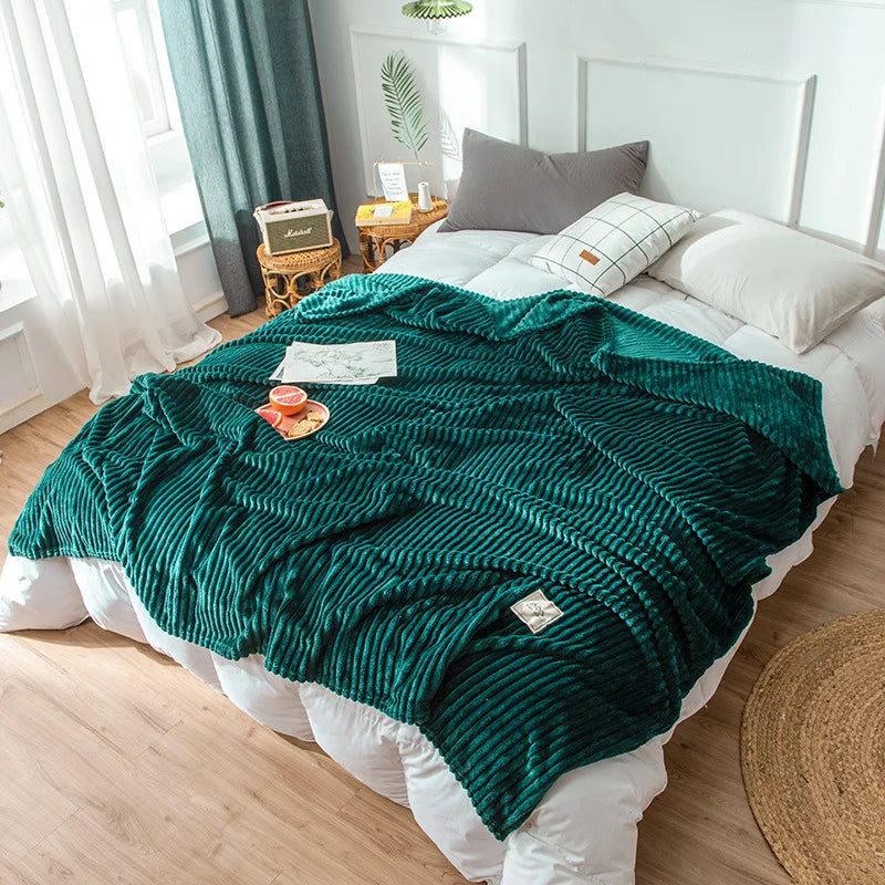 DecorBites™ Cozy Hug Blanket - Soft Sweatshirt Throw for Sofa & Bed